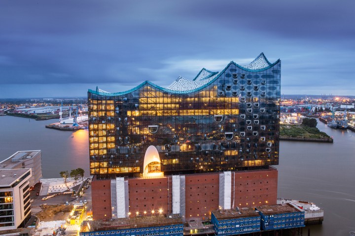 Elbphilharmonie ohne Kraene